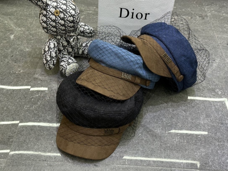 CHRISTIAN DIOR